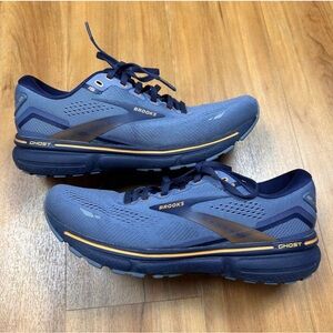 Brooks Men's Ghost Athletic Shoes - Blue and Gold Size 7.5